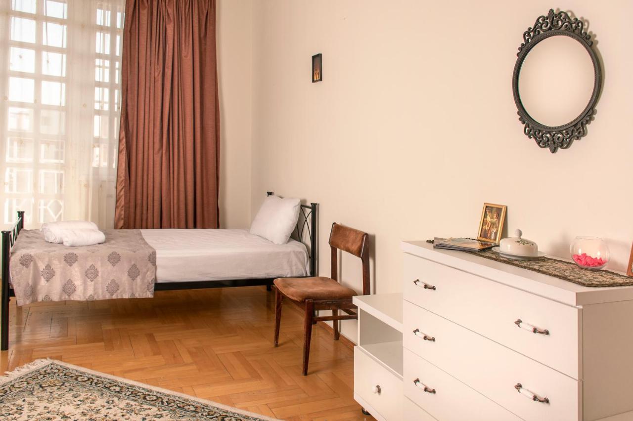 Hotel 125 Tbilisi Esterno foto